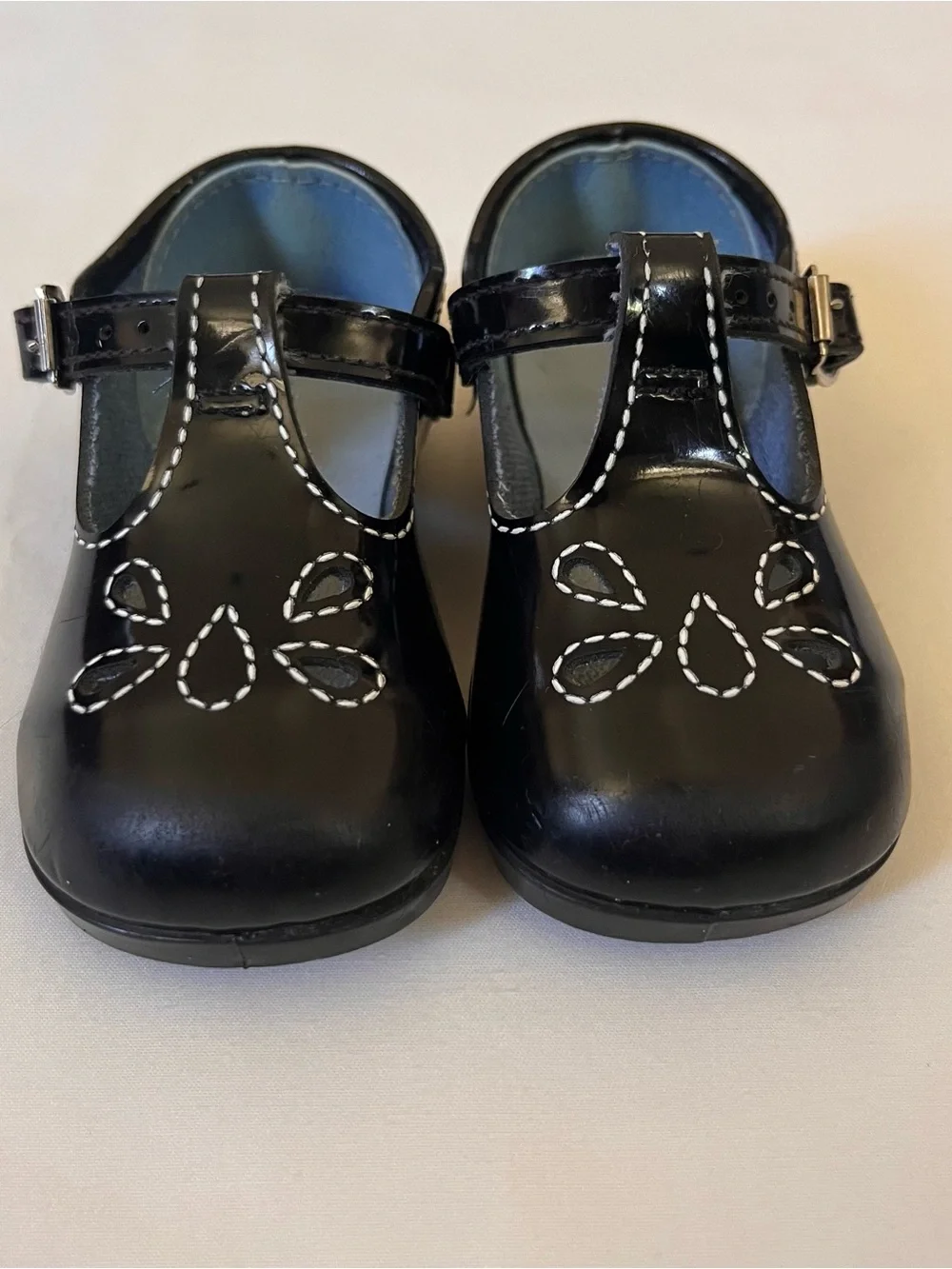 Vintage Black Patent T-Strap Mary Jane Baby Shoes Floral Cutout